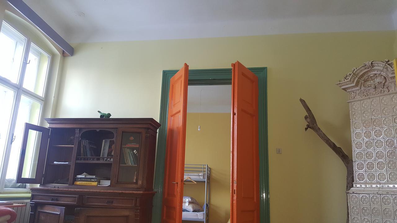 Mountain Tale Hostel Brasov Exterior photo