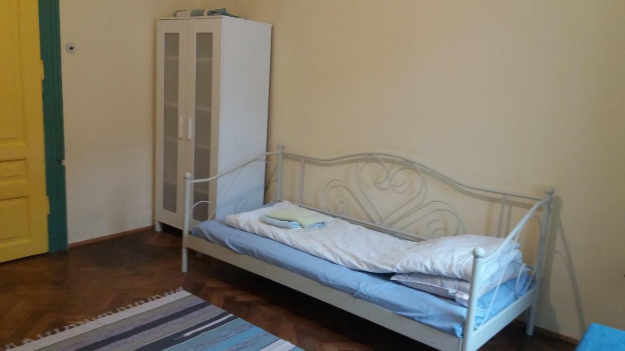 Mountain Tale Hostel Brasov Exterior photo
